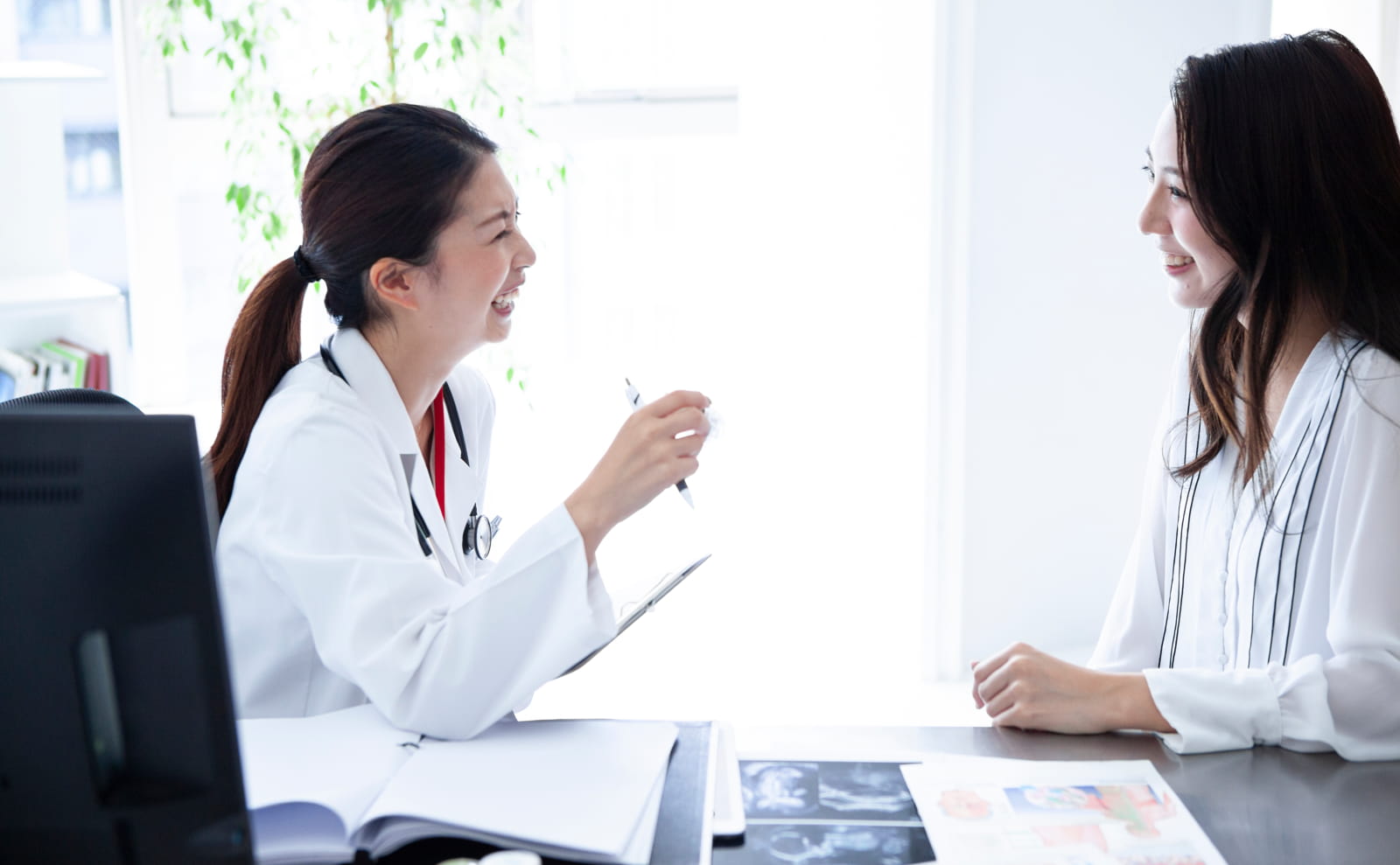 産業医による健康相談の様子