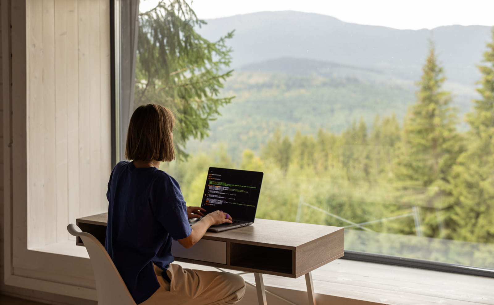 地方で在宅勤務する